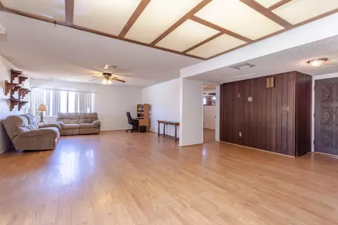 37247 35th St E, Palmdale, CA 93550 photo 10