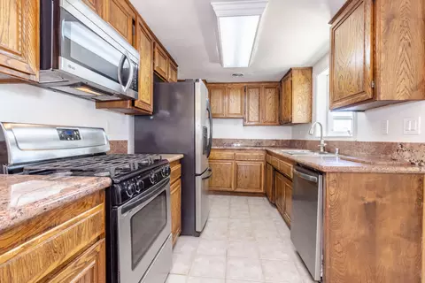 37247 35th St E, Palmdale, CA 93550 photo 6