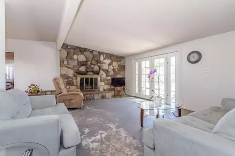 37247 35th St E, Palmdale, CA 93550 photo 4