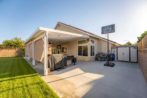 43518 Yew St, Lancaster, CA 93536 photo 30