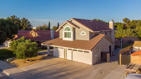 43518 Yew St, Lancaster, CA 93536 photo 4