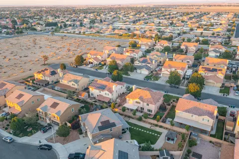 43240 Melody Ln, Lancaster, CA 93535 photo 39