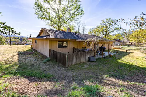 26191 Bear Valley Rd, Tehachapi, CA 93561 photo 20