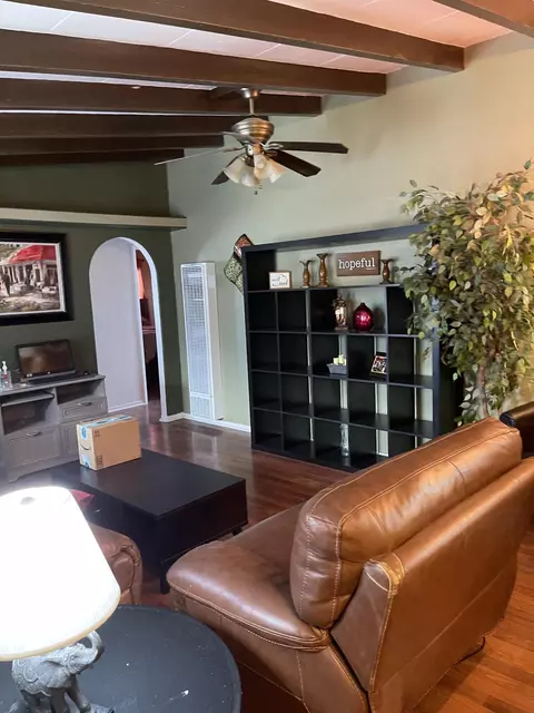 302 Avenue J7 E, Lancaster, CA 93535 photo 4