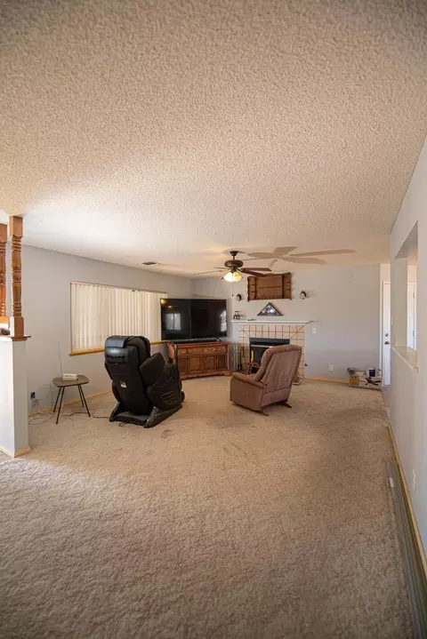 16807 Glendower Ave, North Edwards, CA 93523 photo 9