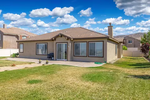 6853 Cabernet Rd, Palmdale, CA 93551 photo 40