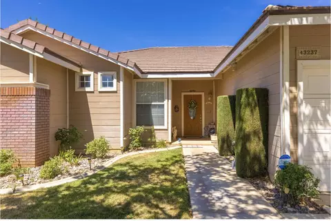 43237 Paloma Ct, Lancaster, CA 93536 photo 2