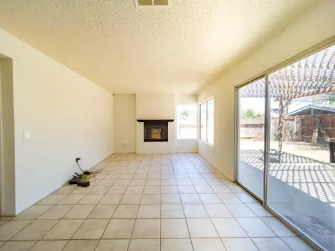 1221 Kildare St E, Lancaster, CA 93535 photo 8