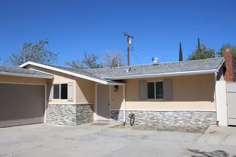 37820 11th St E, Palmdale, CA 93550 photo 1