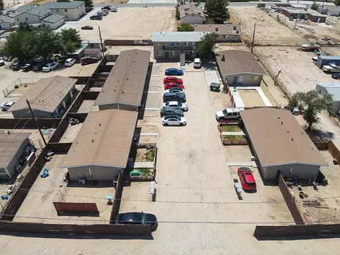 2841 B St, Rosamond, CA 93560 photo 3