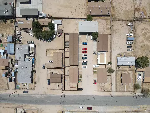2841 B St, Rosamond, CA 93560 photo 1