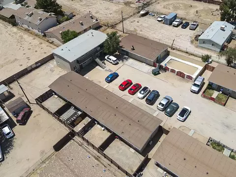 2841 B St, Rosamond, CA 93560 photo 4