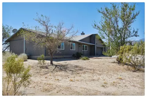 32890 223rd St E, Llano, CA 93544 photo 2