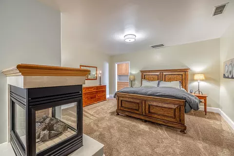 4053 Equestrian Way, Lancaster, CA 93536 photo 31
