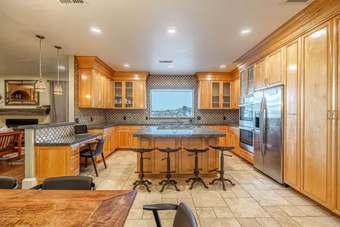 4053 Equestrian Way, Lancaster, CA 93536 photo 15