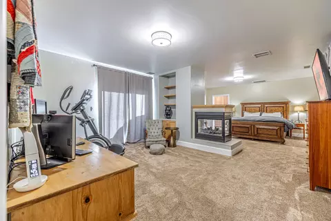 4053 Equestrian Way, Lancaster, CA 93536 photo 29