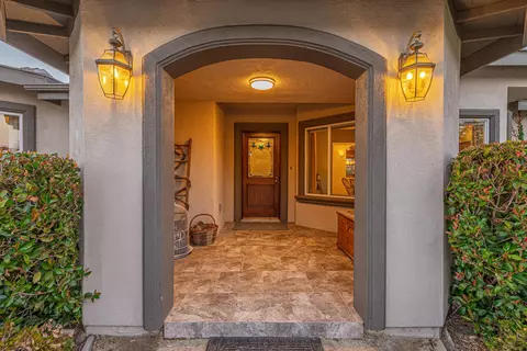 4053 Equestrian Way, Lancaster, CA 93536 photo 4