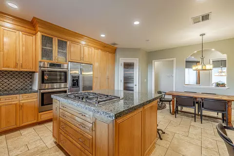 4053 Equestrian Way, Lancaster, CA 93536 photo 16