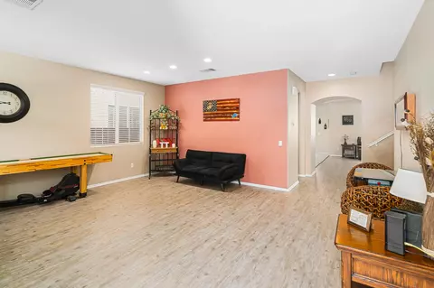44626 Ruthron Ave, Lancaster, CA 93536 photo 5