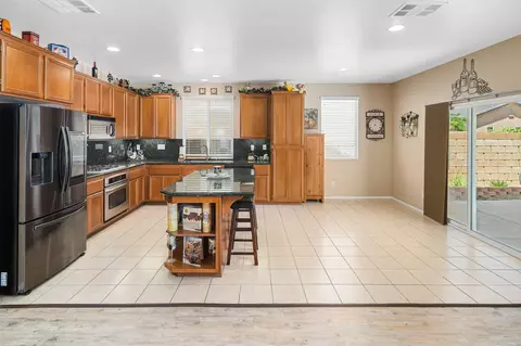 44626 Ruthron Ave, Lancaster, CA 93536 photo 7