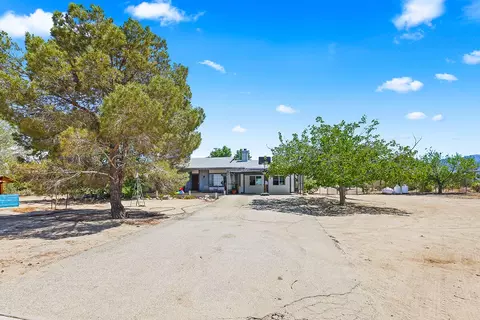 16776 Avenue W10 E, Llano, CA 93544 photo 3