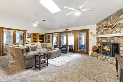 28781 Gleneagle Ct, Tehachapi, CA 93561 photo 7