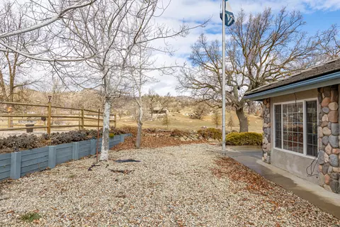 28781 Gleneagle Ct, Tehachapi, CA 93561 photo 28