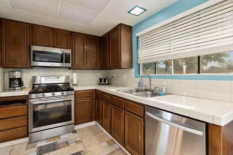 44201 Foxton Ave, Lancaster, CA 93535 photo 5