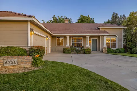 4728 Kindling Ct, Lancaster, CA 93536 photo 2