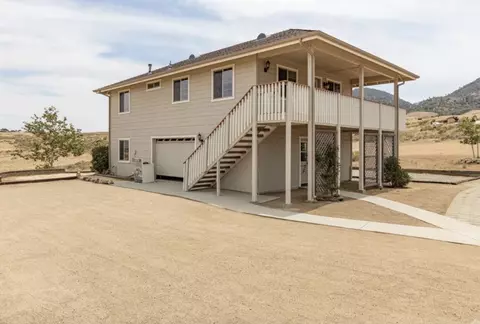 19501 Albany St, Tehachapi, CA 93561 photo 5