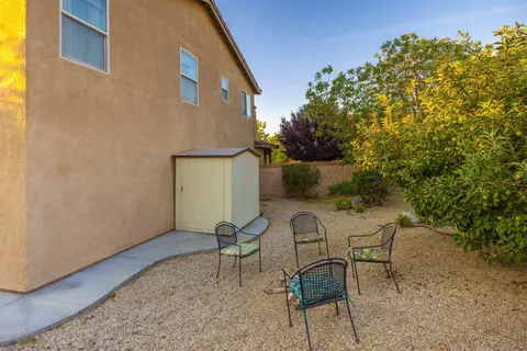 43633 Castle Cir, Lancaster, CA 93535 photo 32