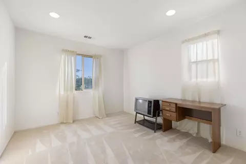 43633 Castle Cir, Lancaster, CA 93535 photo 22