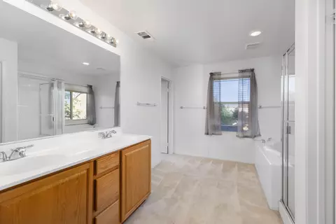43633 Castle Cir, Lancaster, CA 93535 photo 19