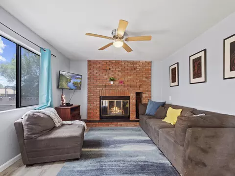 42871 Sachs Dr, Lancaster, CA 93536 photo 5