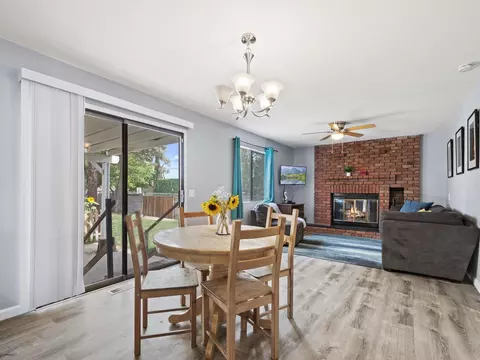 42871 Sachs Dr, Lancaster, CA 93536 photo 4