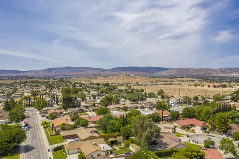 42871 Sachs Dr, Lancaster, CA 93536 photo 40