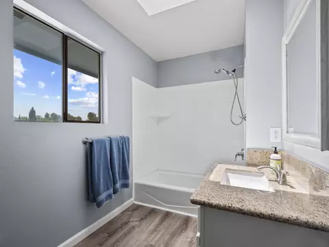 42871 Sachs Dr, Lancaster, CA 93536 photo 31