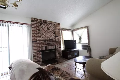 43337 Denmore Ave, Lancaster, CA 93535 photo 4