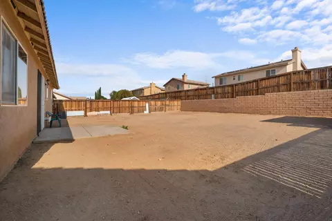 11785 Virginia St, Adelanto, CA 92301 photo 26