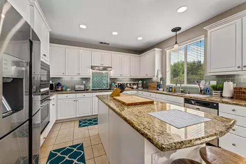 5750 Balmont St, Lancaster, CA 93536 photo 12