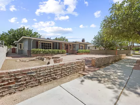 2017 Shasta St, Mojave, CA 93501 photo 3