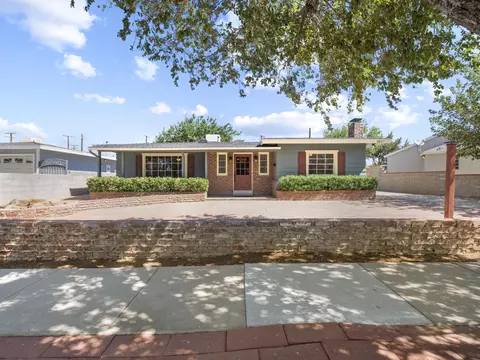 2017 Shasta St, Mojave, CA 93501 photo 1