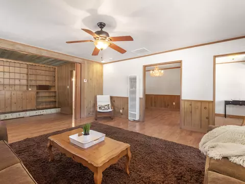 2017 Shasta St, Mojave, CA 93501 photo 8