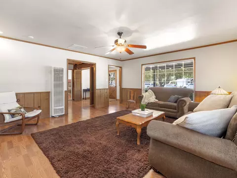 2017 Shasta St, Mojave, CA 93501 photo 5