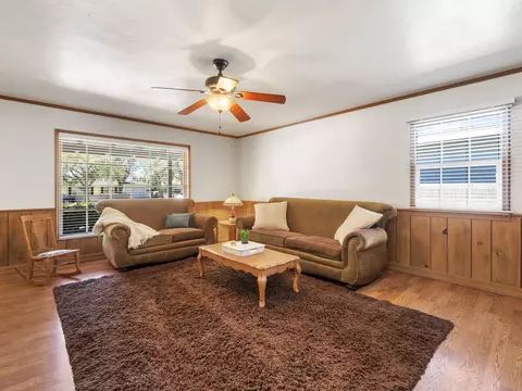 2017 Shasta St, Mojave, CA 93501 photo 4