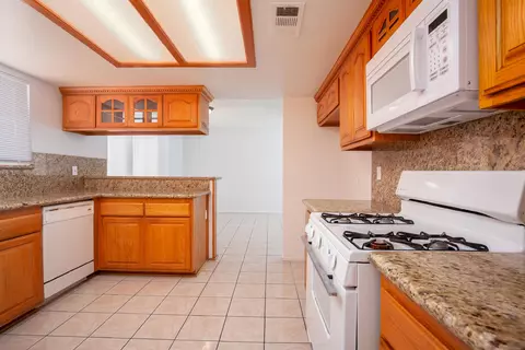 43824 8th St E, Lancaster, CA 93535 photo 11