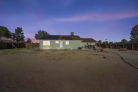 40725 172nd St E, Lancaster, CA 93535 photo 2