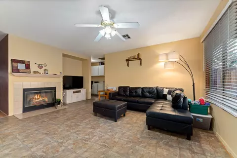 43250 33rd St E, Lancaster, CA 93535 photo 5