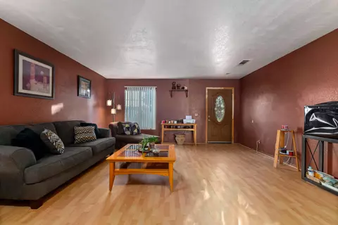 43250 33rd St E, Lancaster, CA 93535 photo 4