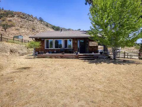 23840 Coyote Ct, Tehachapi, CA 93561 photo 4